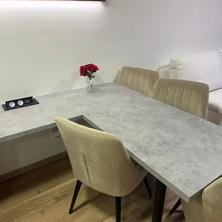 Ar Rezidencia Bellova 2 Apartment